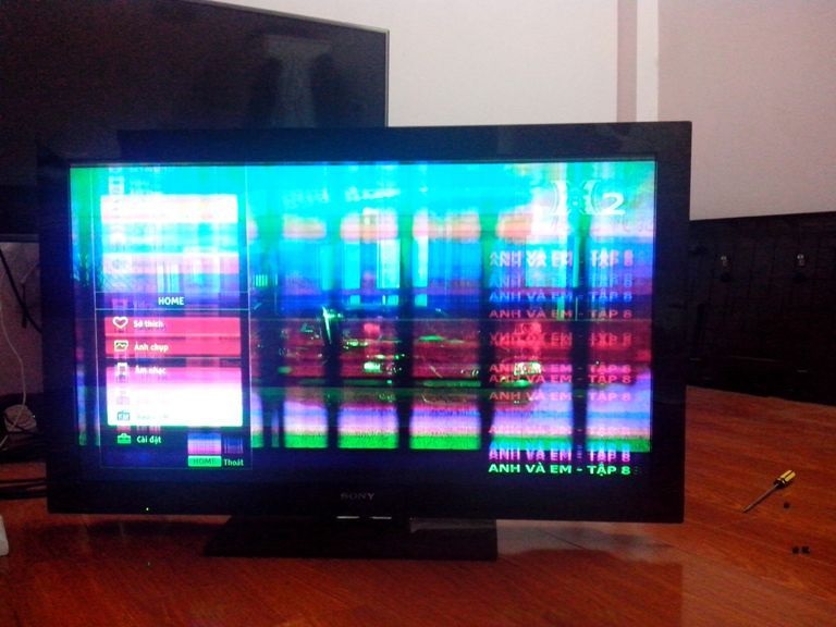 Panel màn hình tivi hỏng dẫn đến hình ảnh kém chất lượng